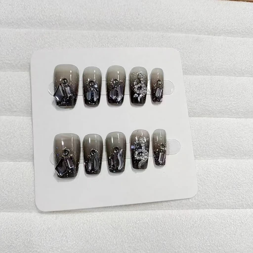 Unghie Press-On Nere Serpe Corte Forma Barella Occhio di Gatto Glitter 10 Pezzi