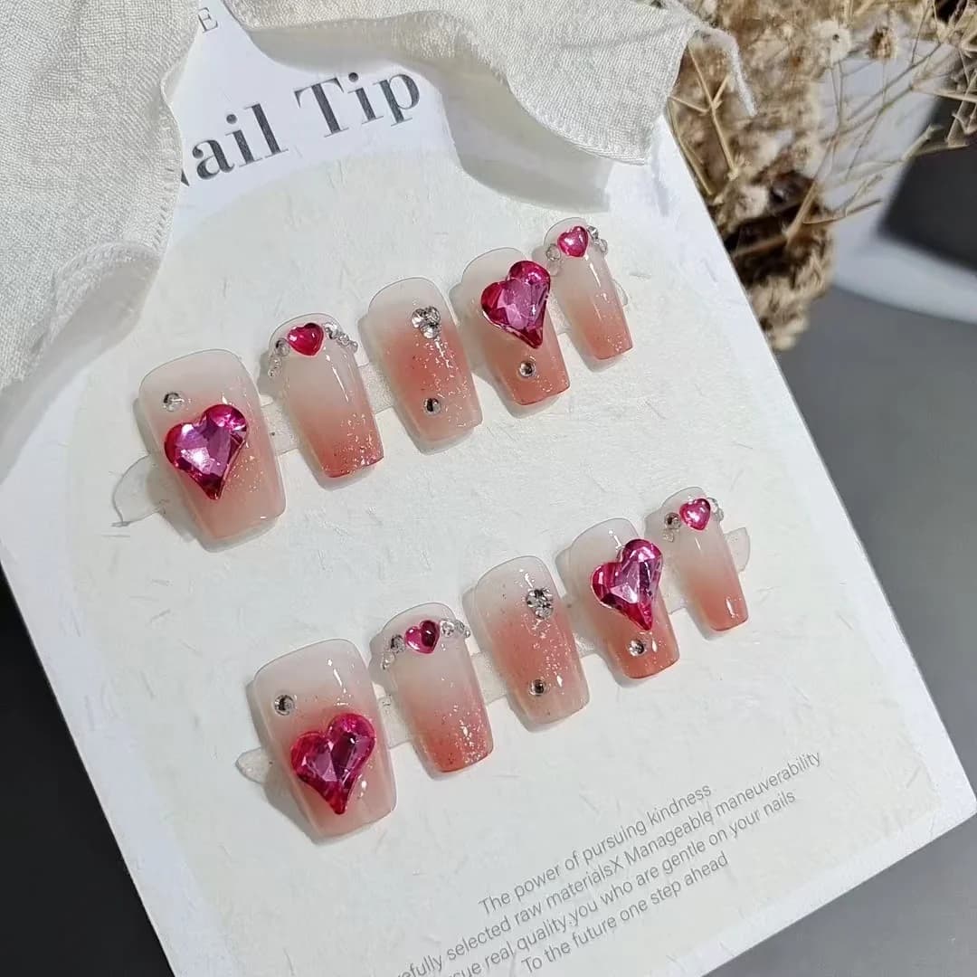 Unghie Finte Rosa Cipria con Strass a Cuore, 30 Pezzi