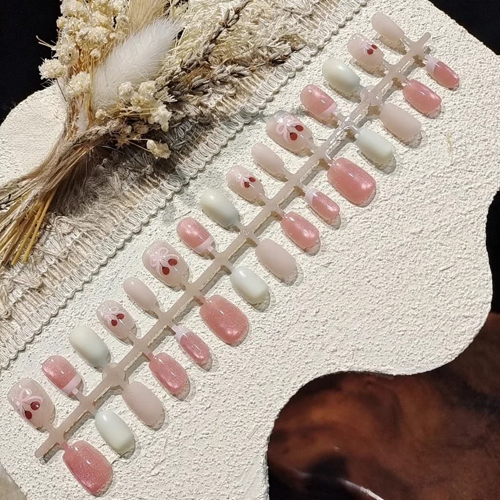 Unghie Finte Occhio di Gatto Ciliegia Rosa Glitter, Stile Ballerina Corto