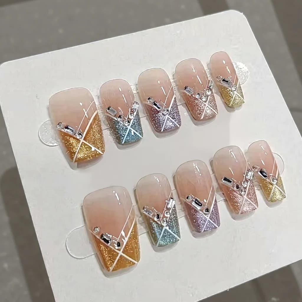 Unghie Finte Candy Party Corte Quadrate Rainbow Cat Eye con Strass