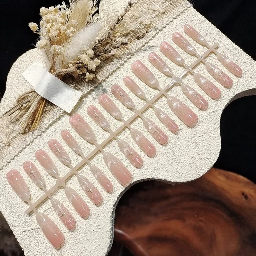 Unghie Finte Cat Eye Ovali Lunghe con Finitura Cromata a Specchio