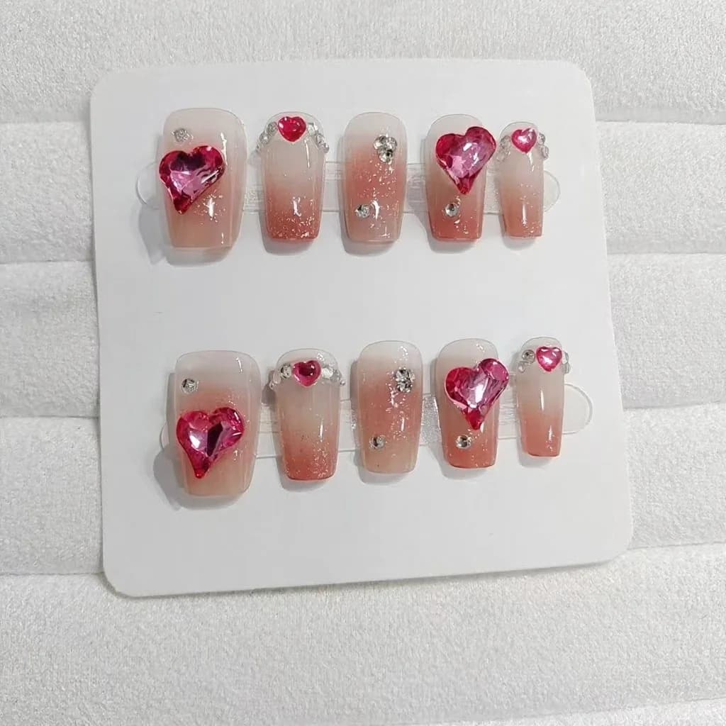 Unghie Finte Rosa Cipria con Strass a Cuore, 30 Pezzi