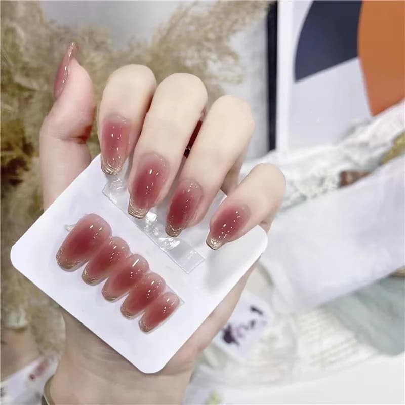 Unghie Finte Lunghe a Barella Sunset Blush con Finitura Cromata Moonlight
