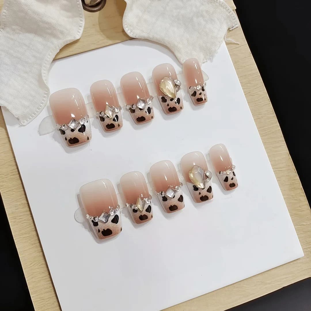 Unghie Finte Stampa Leopardo Cheese con Strass, Forma Coffin Corta