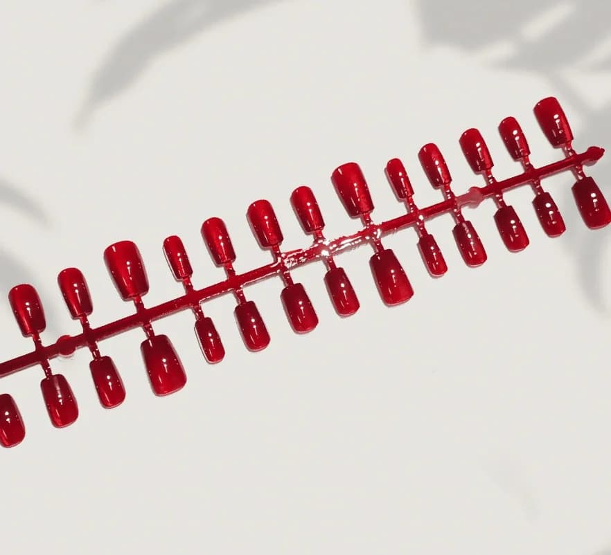 Unghie Finte Adesive Corte Rosse Scintillanti Effetto Occhio di Gatto