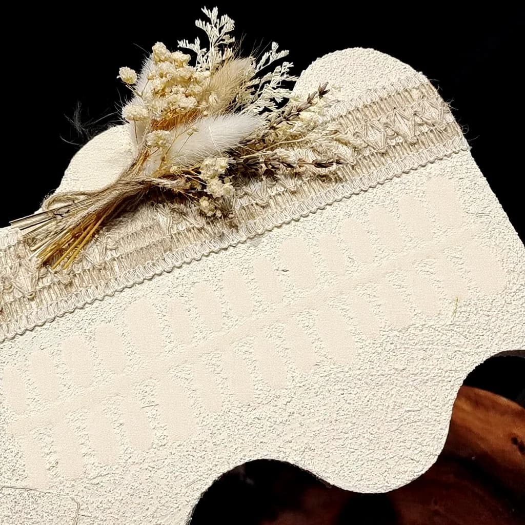 Unghie Finte Corte Ovali Rosa Pesca Occhio di Gatto con Effetto Perla di Vetro