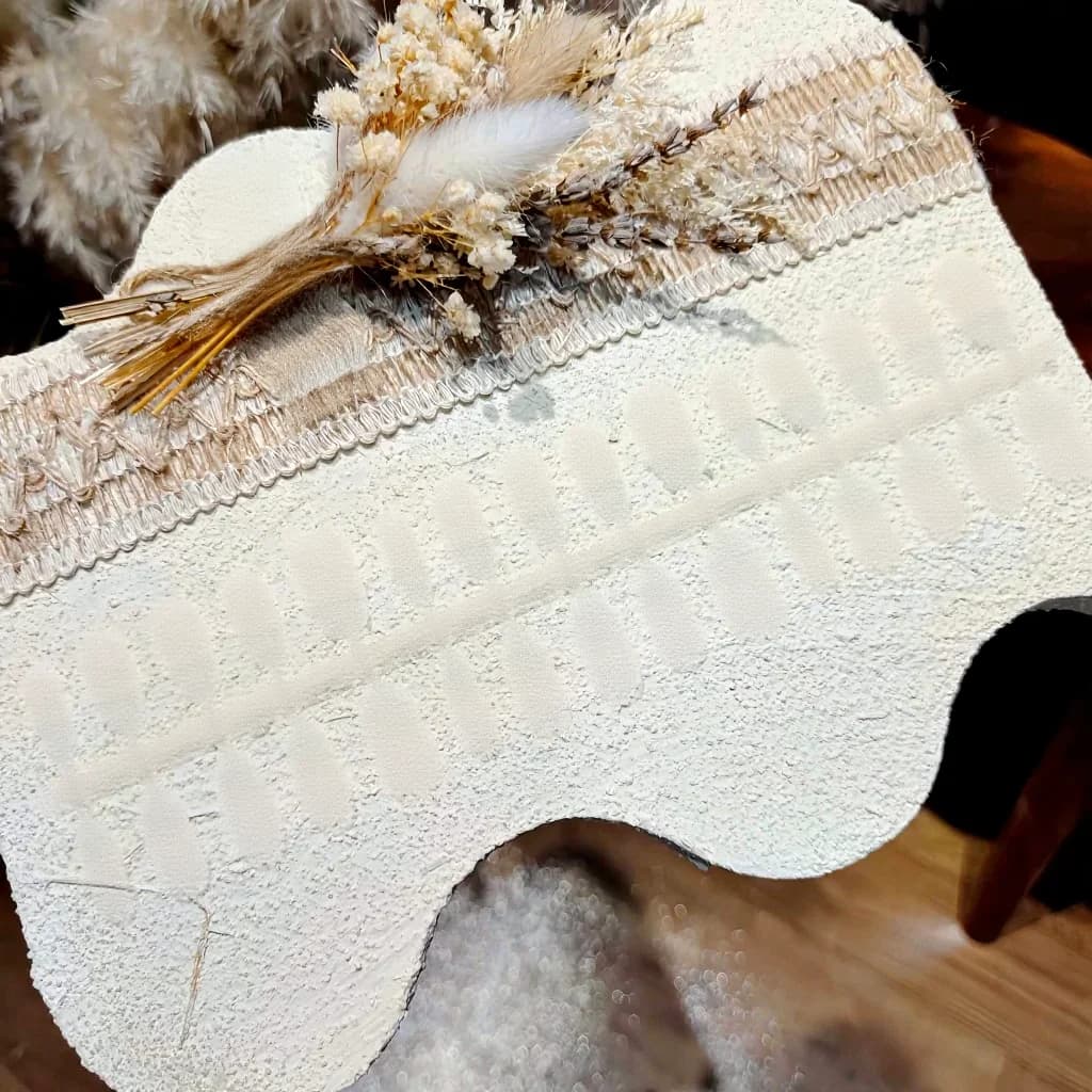 Unghie Finte Blu Cristallo con Farfalla Rosa e Punta Francese Occhio di Gatto