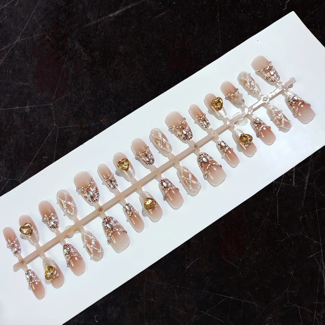 Unghie Finte Ovali Medie Cat Eye Glitter e Perle 30 Pezzi
