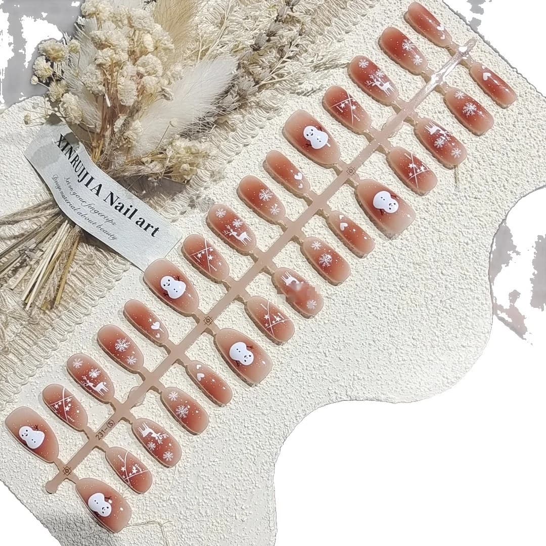 Unghie Finte Invernali con Renne, Fiocchi di Neve e Effetto Blush