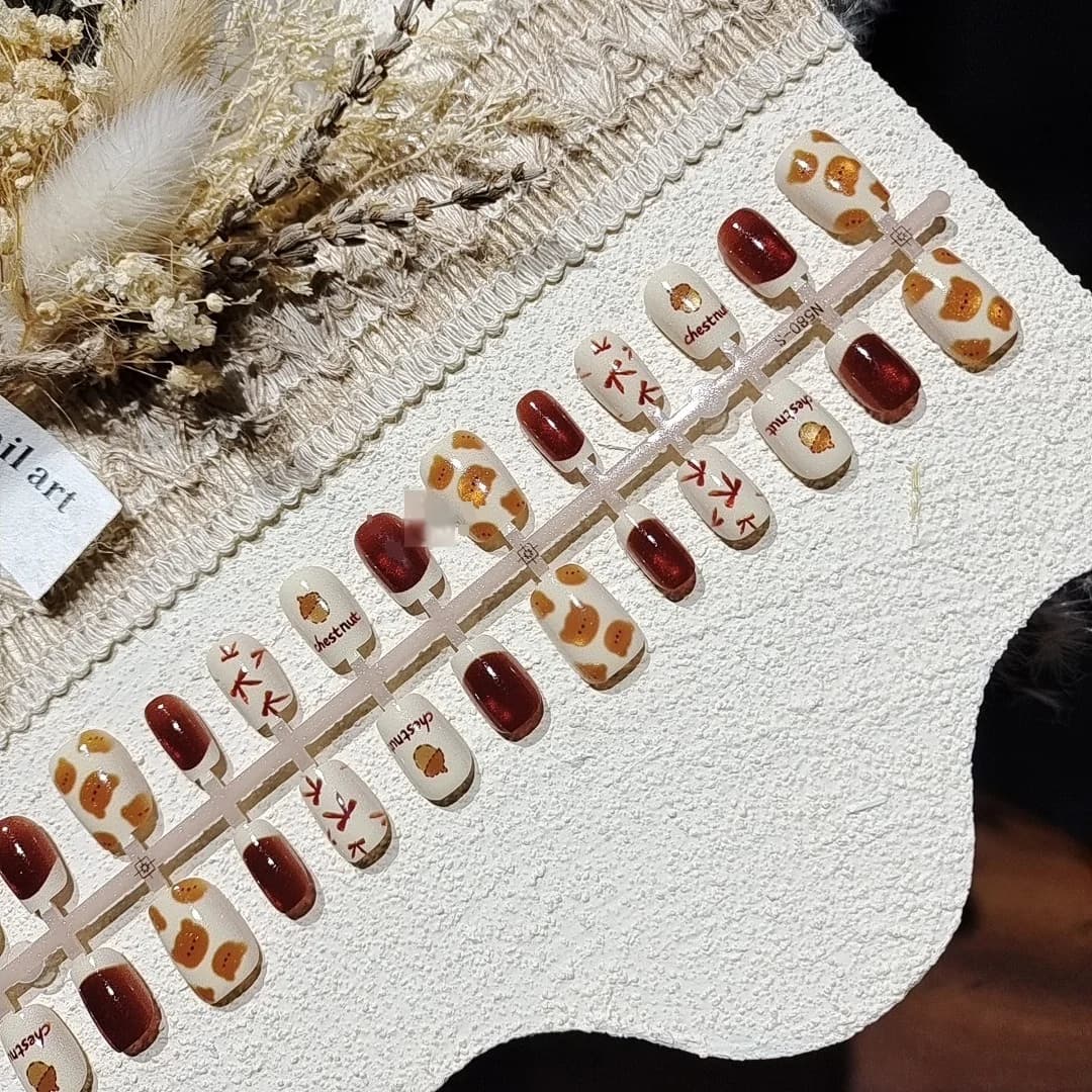 Unghie Finte Occhio di Gatto Orso Castagna Forma Ballerina Corta Glitter