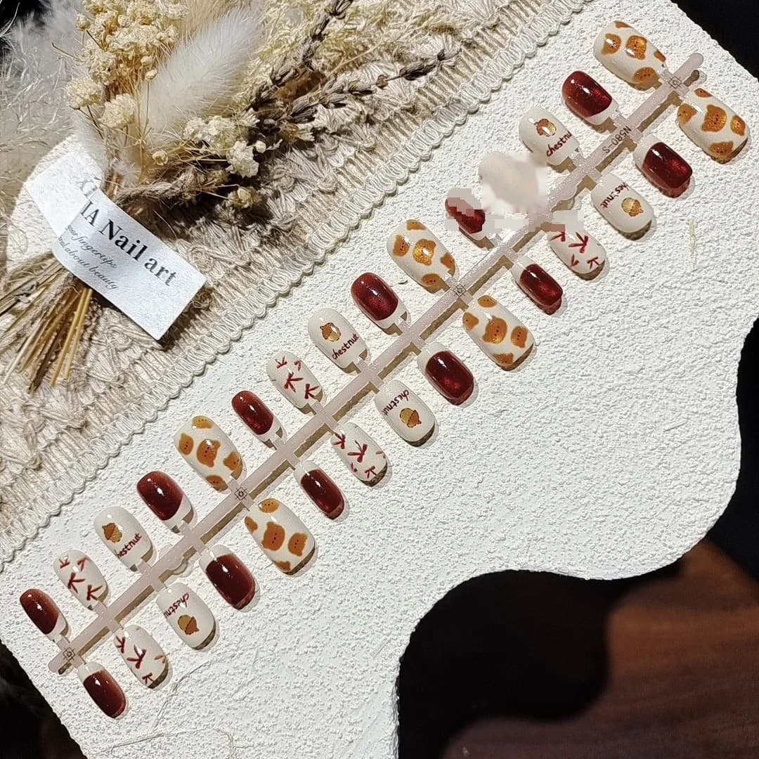 Unghie Finte Occhio di Gatto Orso Castagna Forma Ballerina Corta Glitter