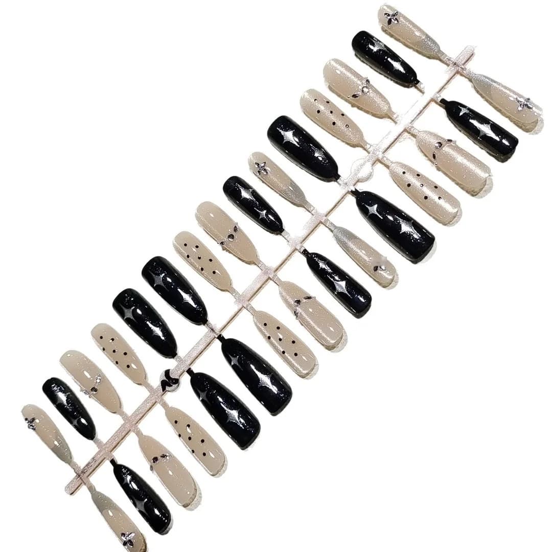 Unghie Finte a Stiletto con Strass, Design Cielo Stellato Scuro