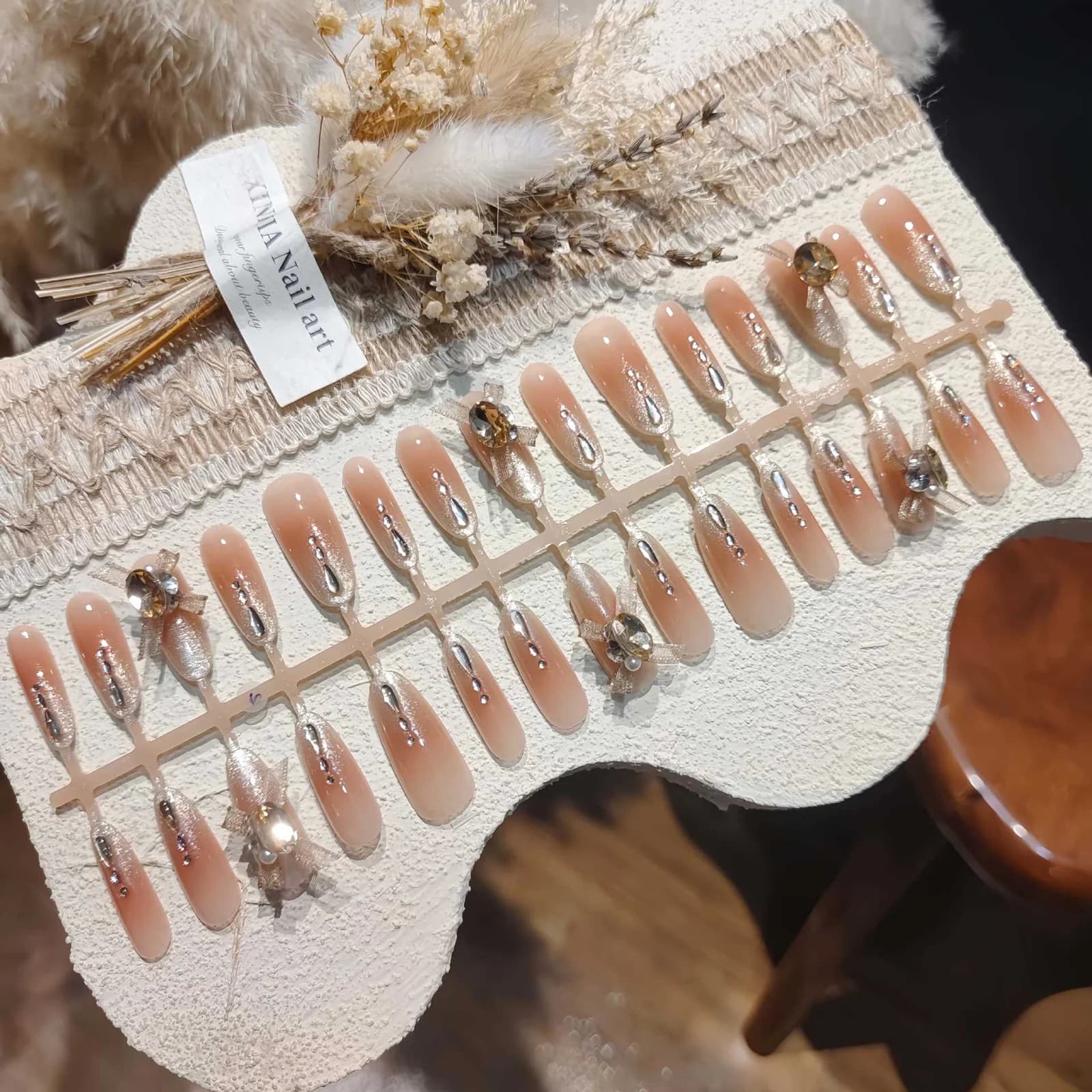 Unghie Finte Occhio di Gatto Paris Dream con Strass e Nastro