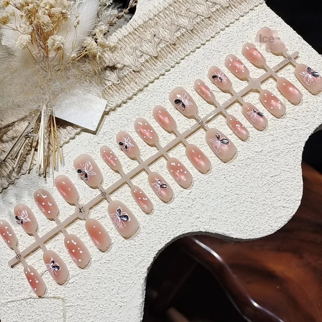 Unghie Finte Occhio di Gatto con Perle di Vetro e Strass