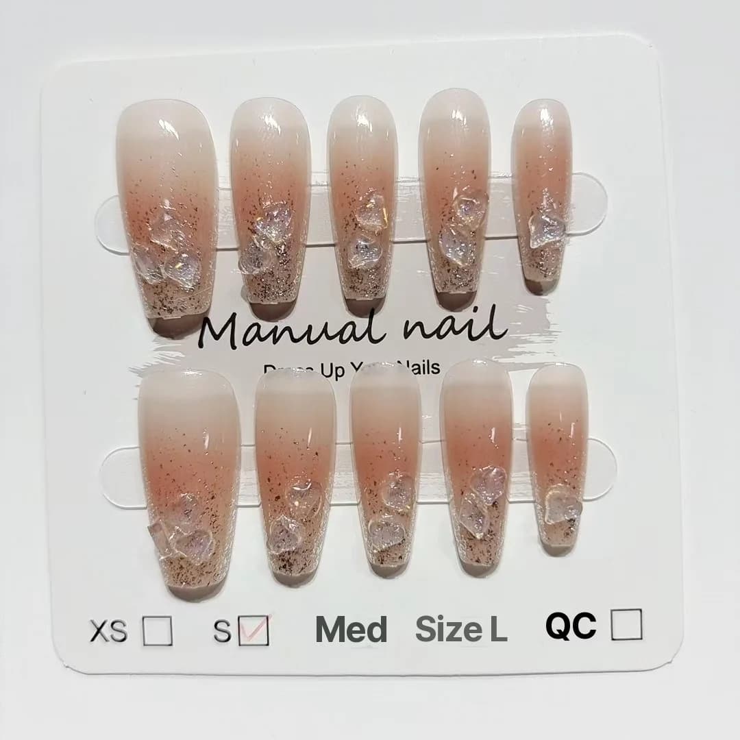 Unghie Finte Coffin Corte Medie Rosa Trasparente con Cuori e Strass