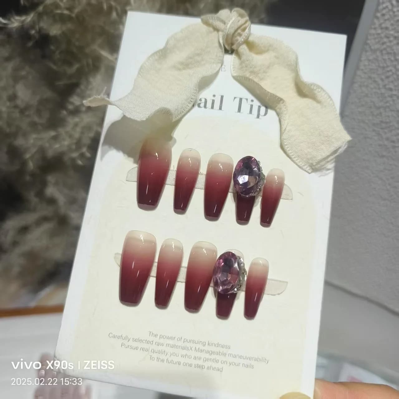 Unghie Finte Rosso Cinabro Sfumato Forma Media a Barella