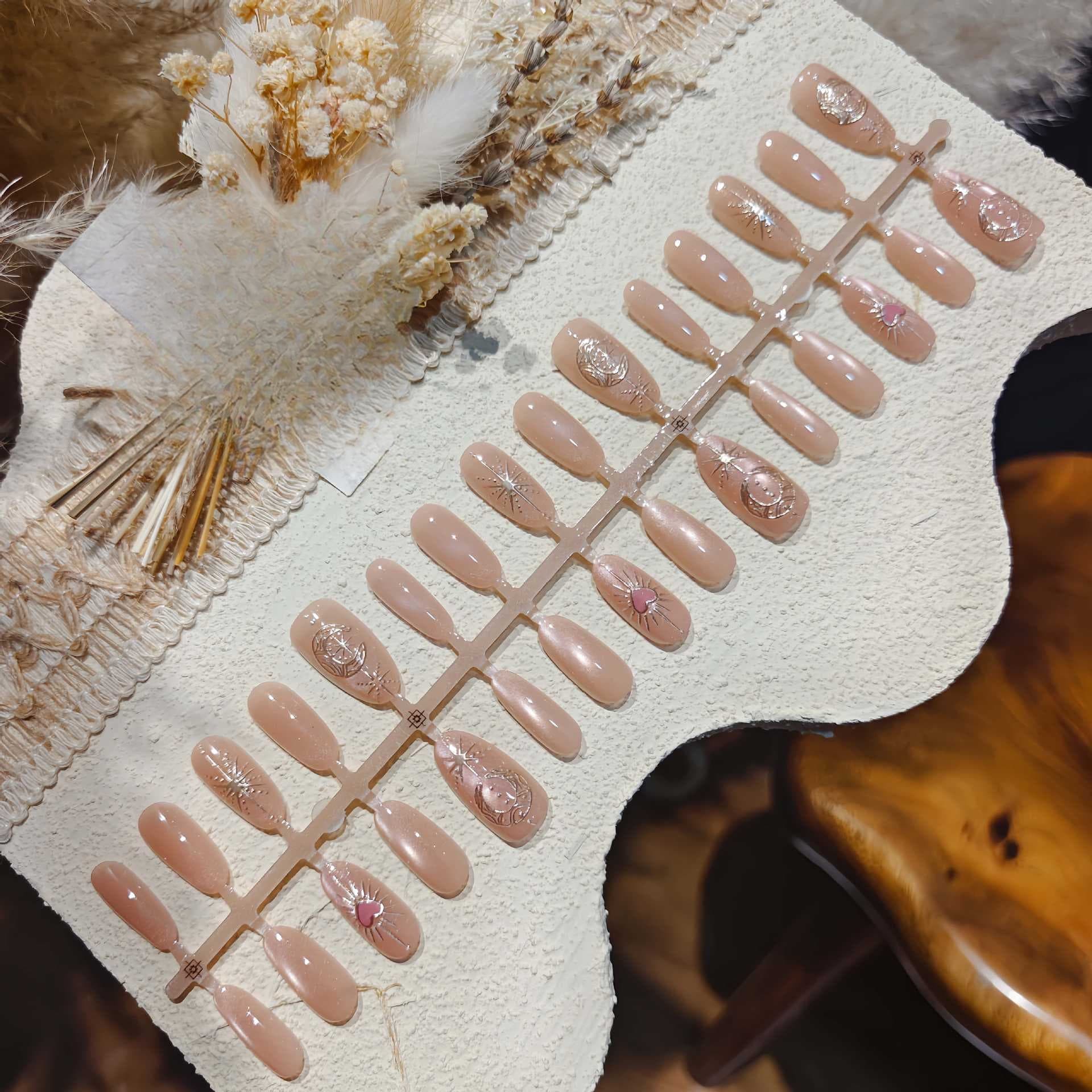 Set Unghie Finte Occhio di Gatto Ovali Medie con Glitter Sfumato
