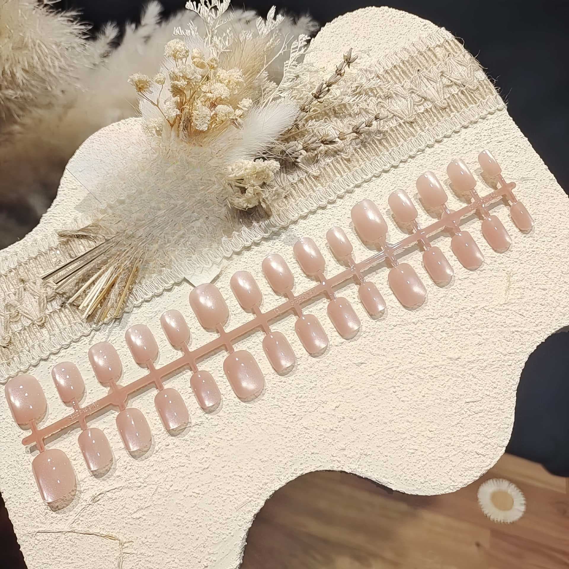 Unghie Finte Occhio di Gatto Rosa con Effetto Perla di Vetro