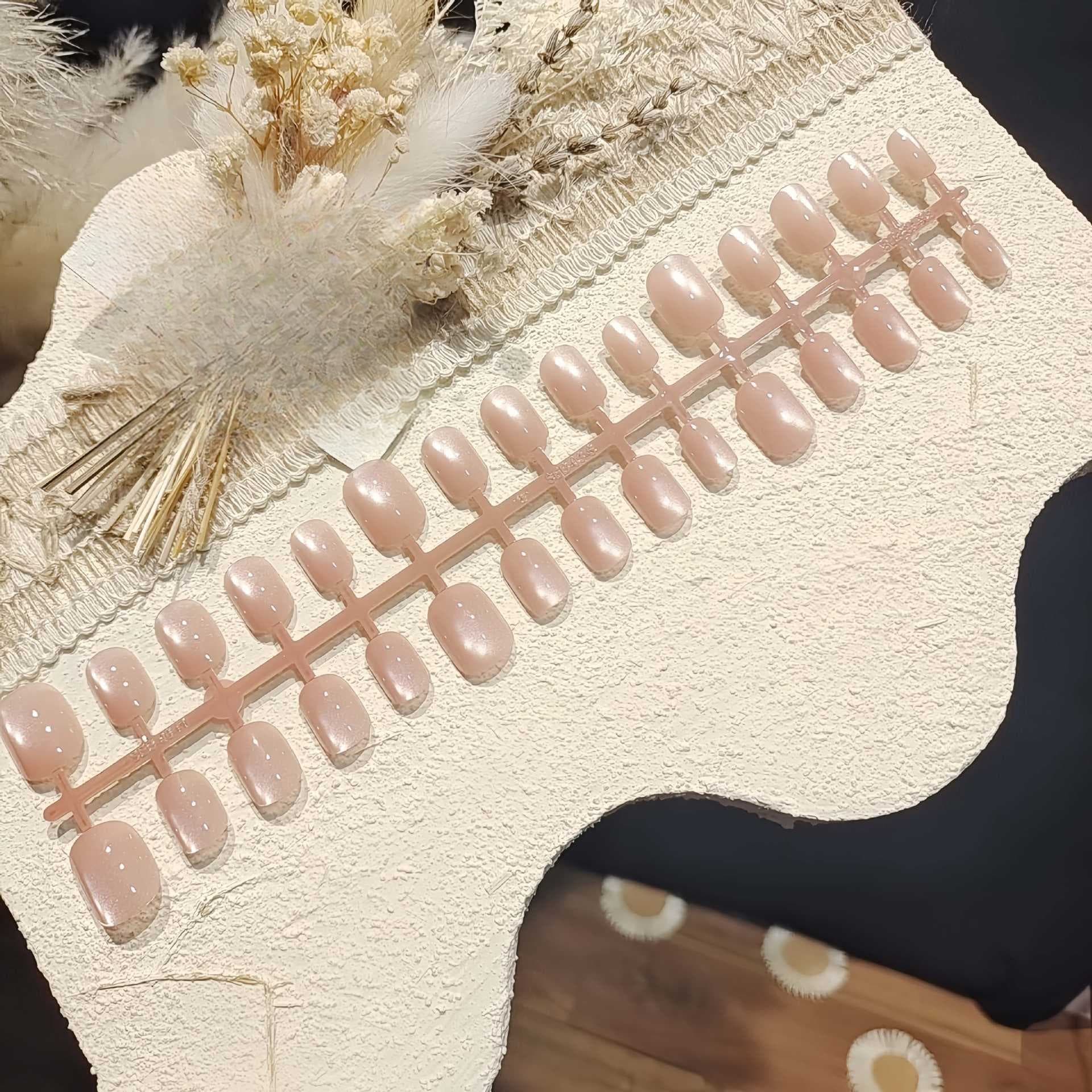 Unghie Finte Occhio di Gatto Rosa con Effetto Perla di Vetro