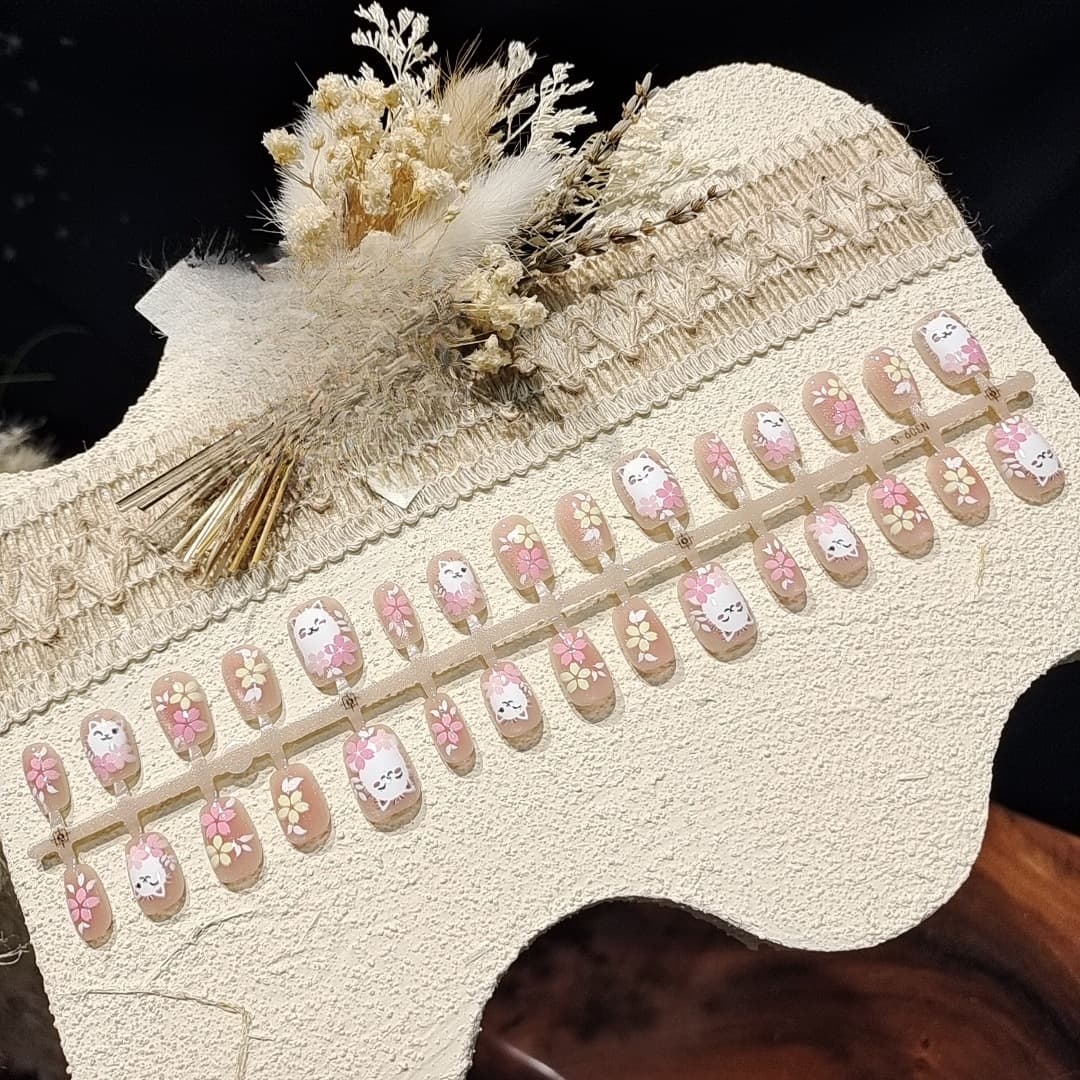 Unghie Finte Occhio di Gatto Rosa, Forma Ballerina Corta, Design Floreale