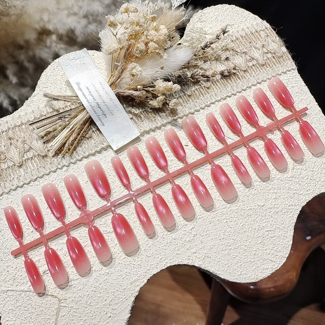 Unghie Finte Occhio di Gatto Ovali Corte/Medie Rosse con Glitter