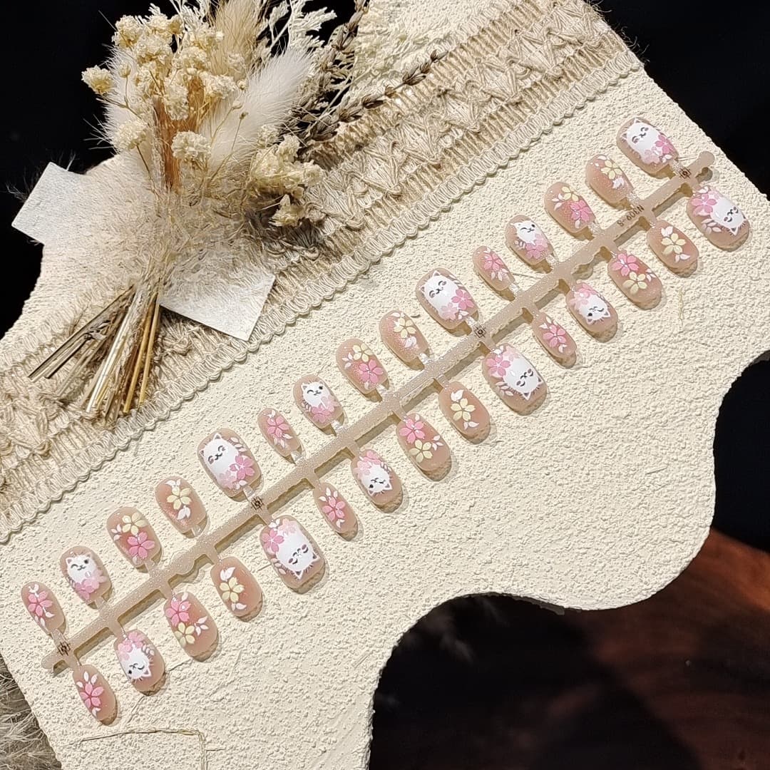 Unghie Finte Occhio di Gatto Rosa, Forma Ballerina Corta, Design Floreale
